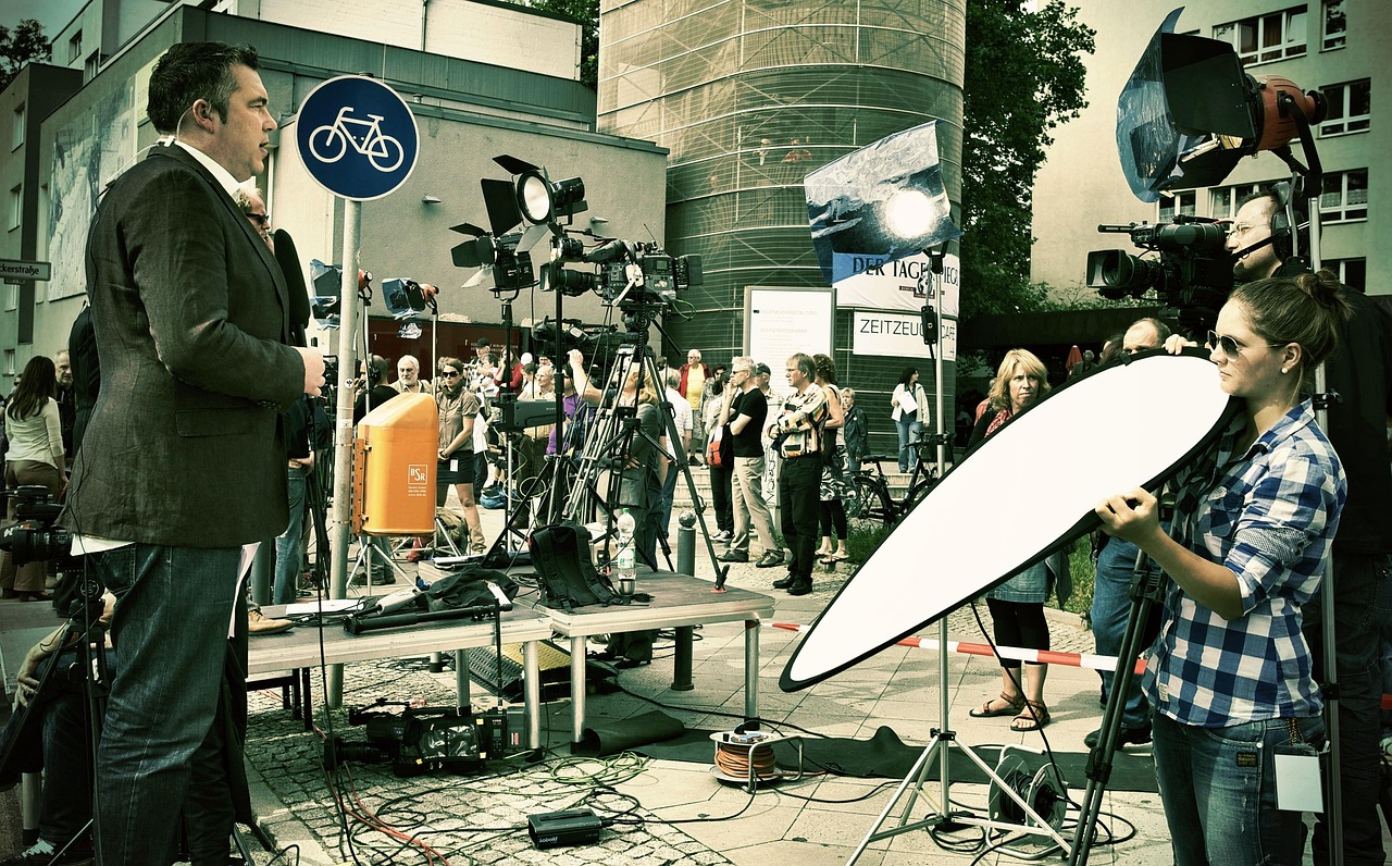 买卖微信号后：手机投屏注册快手账号